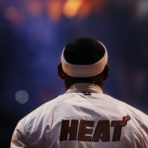 ky体育-本赛季最佳阵容：哪些球队表现最具战术深度？，本赛季最有价值球员